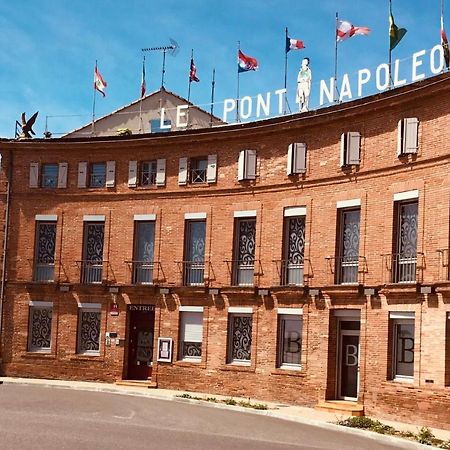 Le Pont Napoleon Moissac Hotel Buitenkant foto