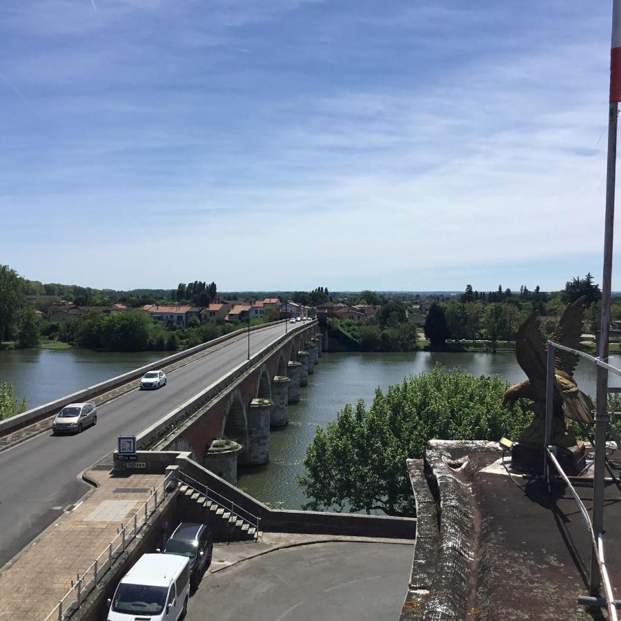 Le Pont Napoleon Moissac Hotel Buitenkant foto